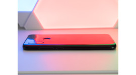 Xiaomi Mi 8 - Єдиний конкурент OnePlus 6